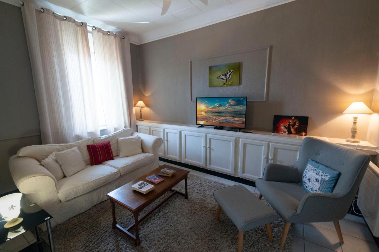 De 2 Au 1er Etage Carcassonne